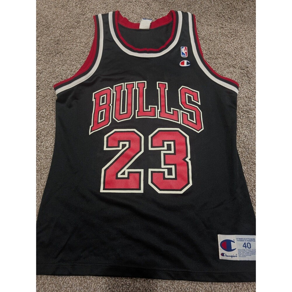 Vintage Y2K 90's Champion Chicago Bulls Michael Jordan Jersey Black Red Size 40